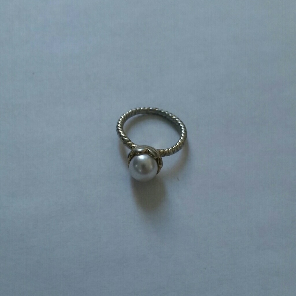 Pearl ring